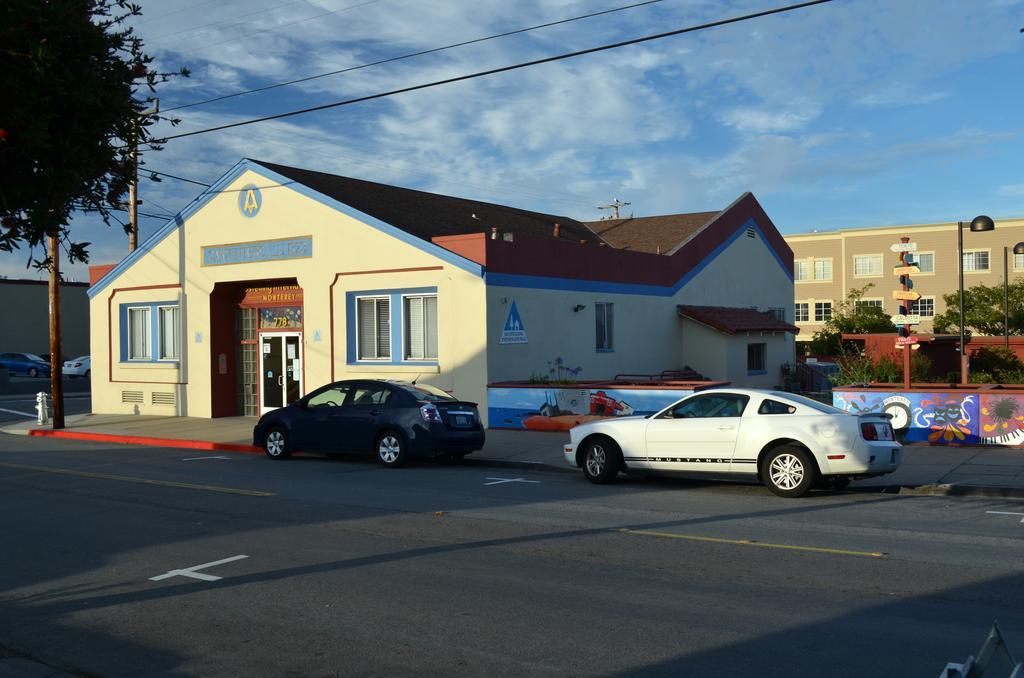 Monterey Hostel Exterior photo